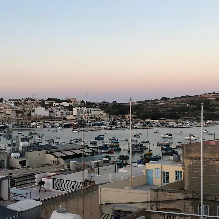 Appartement Penthouse In With Panoramic Views: 3 Bedrooms, 2 Baths *