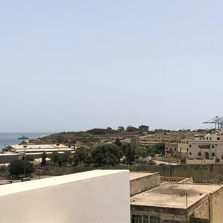 Penthouse In With Panoramic Views: 3 Bedrooms, 2 Baths Marsaxlokk