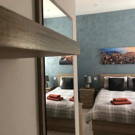 Apartment Penthouse In With Panoramic Views: 3 Bedrooms, 2 Baths Marsaxlokk