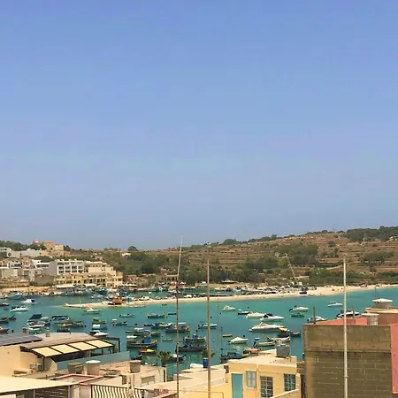Penthouse In With Panoramic Views: 3 Bedrooms, 2 Baths *