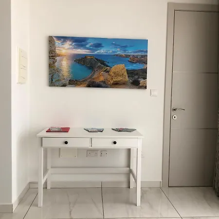 Apartment Penthouse In With Panoramic Views: 3 Bedrooms, 2 Baths Marsaxlokk