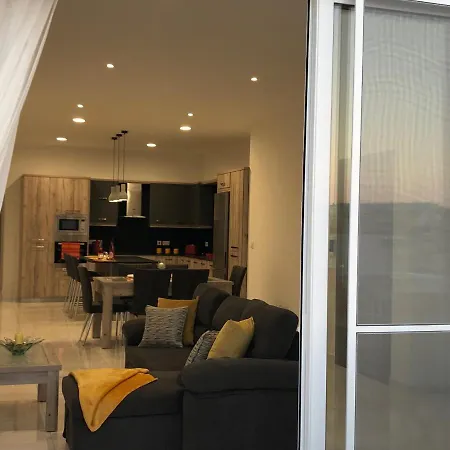 Penthouse In With Panoramic Views: 3 Bedrooms, 2 Baths Apartment Marsaxlokk